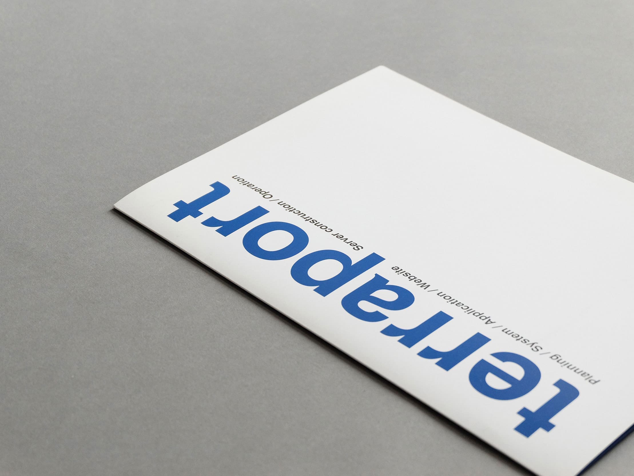 北摂パンフレットデザイン_会社案内_吹田市江坂のデザイン事務所